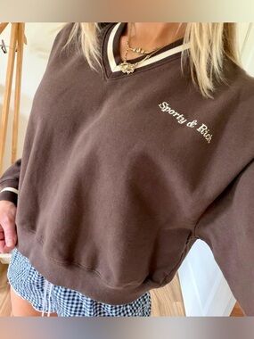 Sporty & Rich Classic Embroidered Logo V-neck Varsity Sweatshirt in Chocolate